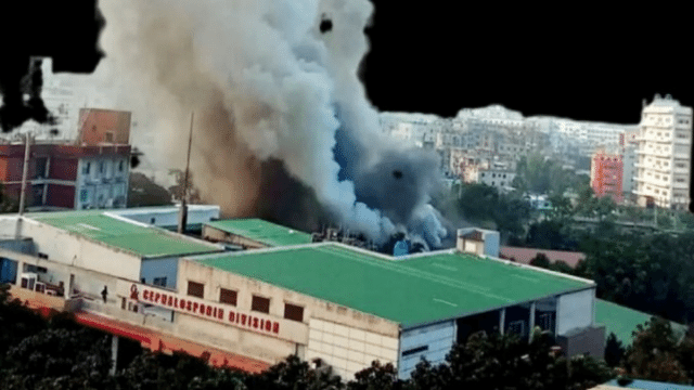 গাজীপুরে ইবনে সিনা ওষুধ কারখানায় আগুন, নিয়ন্ত্রণে ৬ ইউনিট
